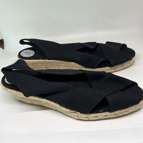 NWOT La Manual Black Canvas Sling Black Wedge - Picture 4 of 6